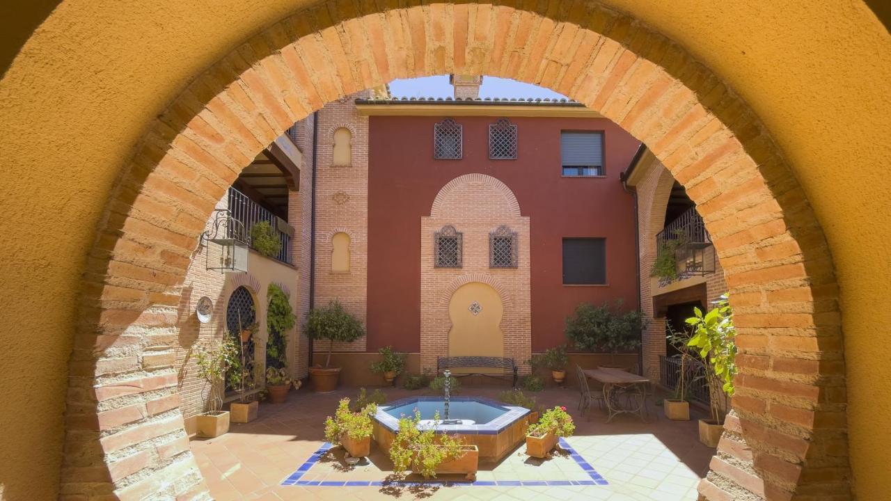 El Capricho De Ana - Apartamentos Aloha Toledo Dış mekan fotoğraf